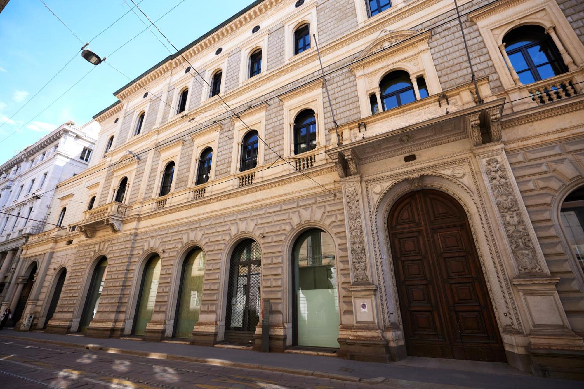 Cozy Meravigli Apartment - Pleasant Walk Between Duomo And Castello Milan Bagian luar foto